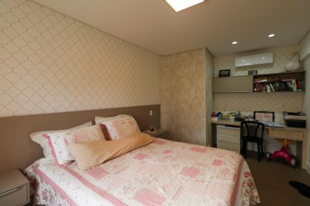 Apartamento à venda com 122m², 3 quartos e 2 vagasSuíte 2