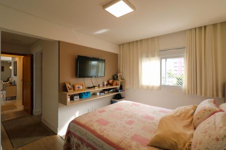 Apartamento à venda com 122m², 3 quartos e 2 vagasSuíte 2