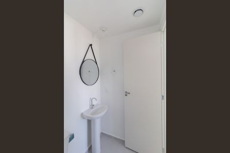Apartamento para alugar com 38m², 2 quartos e sem vaga Apartamento para alugar com 38m², 2 quartos e sem vagaBanheiro