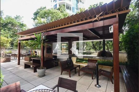 Apartamento à venda com 77m², 2 quartos e 2 vagas Apartamento à venda com 77m², 2 quartos e 2 vagasChurrasqueira