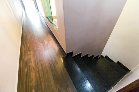 Casa para alugar com 93m², 3 quartos e 2 vagas Casa para alugar com 93m², 3 quartos e 2 vagasHall