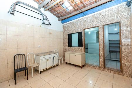 Casa para alugar com 70m², 2 quartos e 1 vaga*COPA