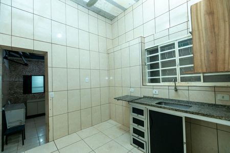 Casa para alugar com 70m², 2 quartos e 1 vagaCOZINHA