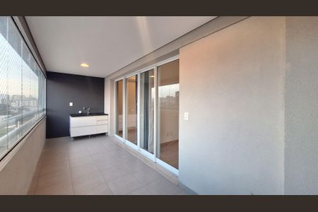 Varanda  de apartamento para alugar com 1 quarto, 50m² em Parque Industrial Tomas Edson, São Paulo