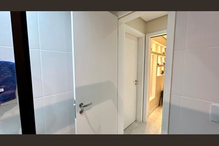 Apartamento para alugar com 65m², 2 quartos e 1 vaga Apartamento para alugar com 65m², 2 quartos e 1 vagaBanheiro 1