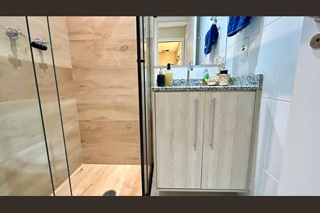 Apartamento para alugar com 65m², 2 quartos e 1 vaga Apartamento para alugar com 65m², 2 quartos e 1 vagaBanheiro 1