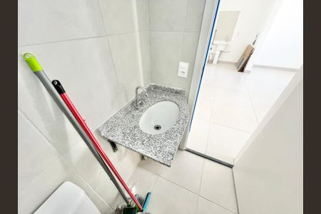 Apartamento para alugar com 35m², 2 quartos e sem vagaBanheiro