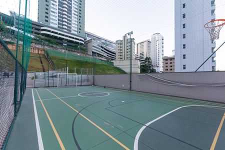 Apartamento à venda com 148m², 4 quartos e 4 vagas Apartamento à venda com 148m², 4 quartos e 4 vagasQUADRA