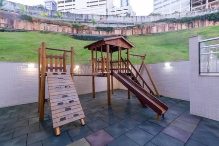 Apartamento à venda com 148m², 4 quartos e 4 vagas Apartamento à venda com 148m², 4 quartos e 4 vagasPLAYGROUND