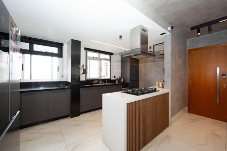 Apartamento à venda com 148m², 4 quartos e 4 vagas Apartamento à venda com 148m², 4 quartos e 4 vagasCOZINHA