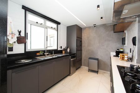Apartamento à venda com 148m², 4 quartos e 4 vagas Apartamento à venda com 148m², 4 quartos e 4 vagasCOZINHA