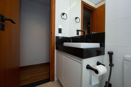 Apartamento à venda com 148m², 4 quartos e 4 vagas Apartamento à venda com 148m², 4 quartos e 4 vagasBANHEIRO2
