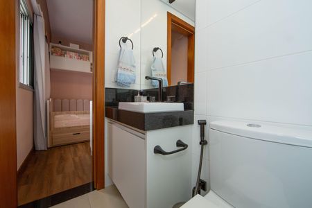 Apartamento à venda com 148m², 4 quartos e 4 vagas Apartamento à venda com 148m², 4 quartos e 4 vagasBANHEIRO1