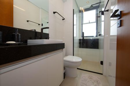 Apartamento à venda com 148m², 4 quartos e 4 vagas Apartamento à venda com 148m², 4 quartos e 4 vagasBANHEIRO2