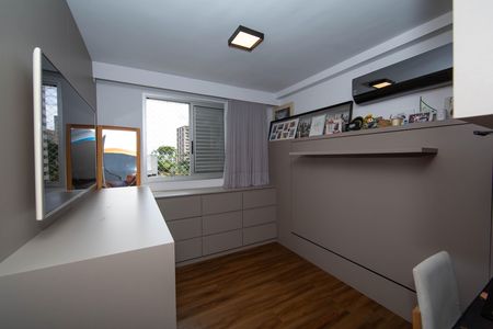Apartamento à venda com 148m², 4 quartos e 4 vagas Apartamento à venda com 148m², 4 quartos e 4 vagasQUARTO2