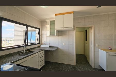 Apartamento à venda com 226m², 3 quartos e 2 vagas
