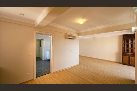 Apartamento à venda com 226m², 3 quartos e 2 vagas
