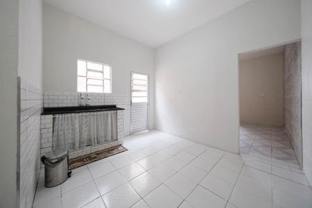 Sala/Cozinha de casa para alugar com 2 quartos, 40m² em Jardim de Lorenzo, São Paulo