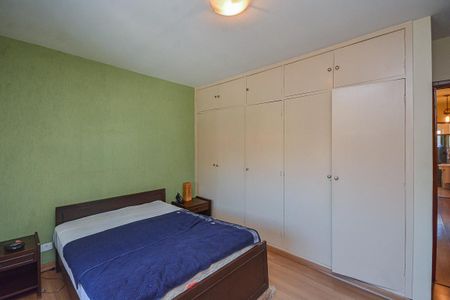 Casa à venda com 300m², 3 quartos e 4 vagas Casa à venda com 300m², 3 quartos e 4 vagasQuarto 1