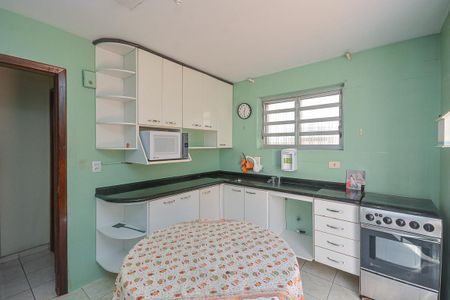 Casa à venda com 300m², 3 quartos e 4 vagas Casa à venda com 300m², 3 quartos e 4 vagasCozinha
