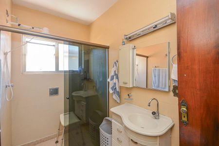 Casa à venda com 300m², 3 quartos e 4 vagas Casa à venda com 300m², 3 quartos e 4 vagasBanheiro