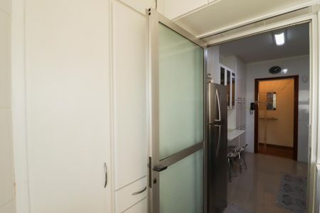 Apartamento à venda com 73m², 2 quartos e 1 vagaCozinha e Área de Serviço