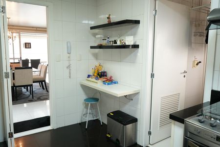 Apartamento à venda com 152m², 3 quartos e 2 vagasCozinha