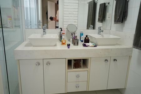 Apartamento à venda com 152m², 3 quartos e 2 vagasBanheiro da Suíte