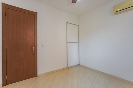 Quarto 1 de apartamento para alugar com 2 quartos, 59m² em Jardim Carvalho, Porto Alegre