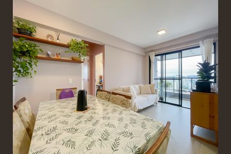 Apartamento à venda com 84m², 3 quartos e 2 vagas Apartamento à venda com 84m², 3 quartos e 2 vagasSala
