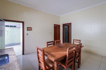 Casa para alugar com 200m², 3 quartos e 2 vagasCozinha