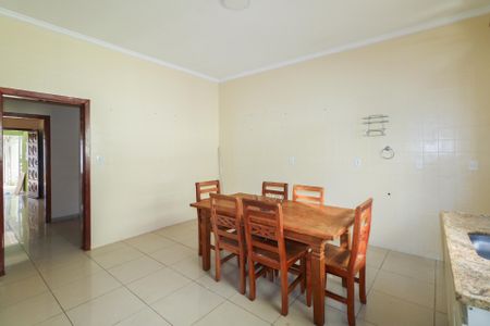 Casa para alugar com 200m², 3 quartos e 2 vagasCozinha