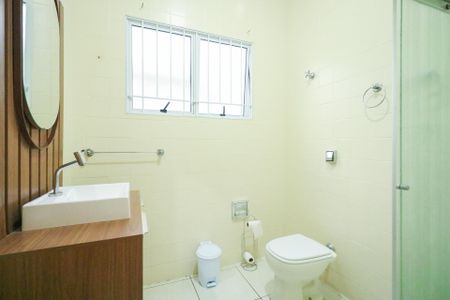 Casa para alugar com 200m², 3 quartos e 2 vagasBanheiro