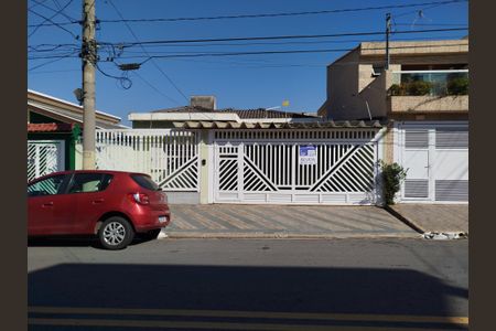 Casa para alugar com 200m², 3 quartos e 2 vagasFachada