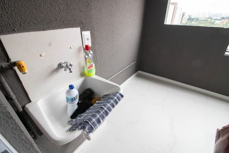 Apartamento à venda com 62m², 2 quartos e 1 vagaVARANDA E ÁREA DE SERVIÇO