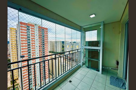 Apartamento para alugar com 66m², 2 quartos e 1 vaga Apartamento para alugar com 66m², 2 quartos e 1 vagaVaranda
