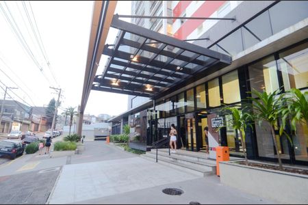 Apartamento para alugar com 66m², 2 quartos e 1 vaga Apartamento para alugar com 66m², 2 quartos e 1 vagaFachada