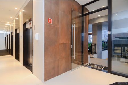 Apartamento para alugar com 66m², 2 quartos e 1 vaga Apartamento para alugar com 66m², 2 quartos e 1 vagaHall social