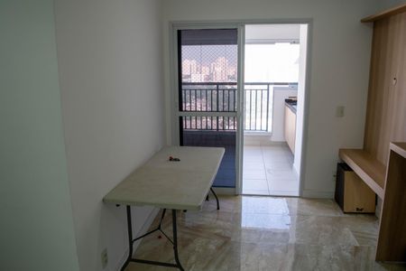 Apartamento para alugar com 74m², 2 quartos e 1 vagaSala