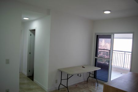 Apartamento para alugar com 74m², 2 quartos e 1 vagaSala