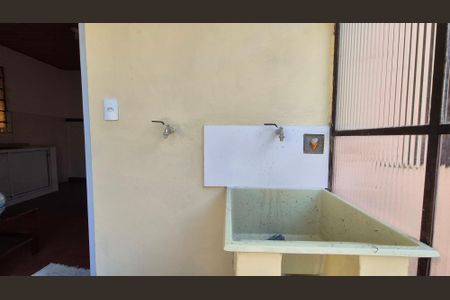 Casa para alugar com 100m², 2 quartos e 6 vagasLavanderia 