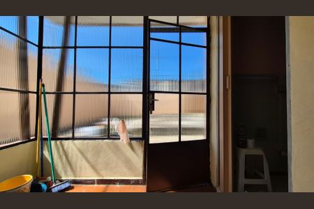 Casa para alugar com 100m², 2 quartos e 6 vagasLavanderia 
