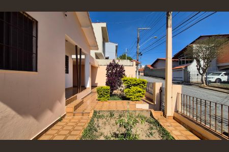 Casa para alugar com 100m², 2 quartos e 6 vagasÁrea externa 