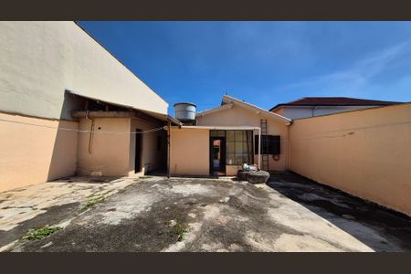 Casa para alugar com 100m², 2 quartos e 6 vagasÁrea externa 