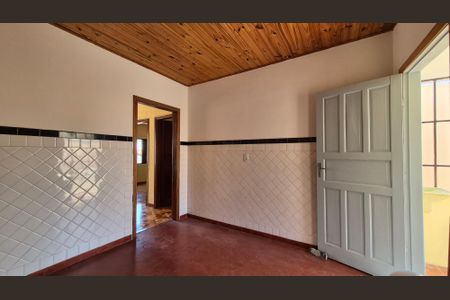 Casa para alugar com 100m², 2 quartos e 6 vagasCozinha 