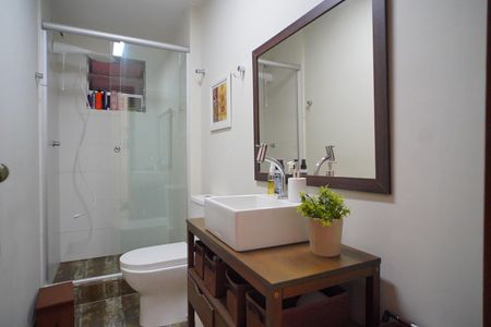 Apartamento à venda com 83m², 2 quartos e sem vagaBanheiro 