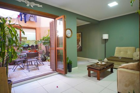 Sala de apartamento à venda com 2 quartos, 83m² em Petrópolis, Porto Alegre