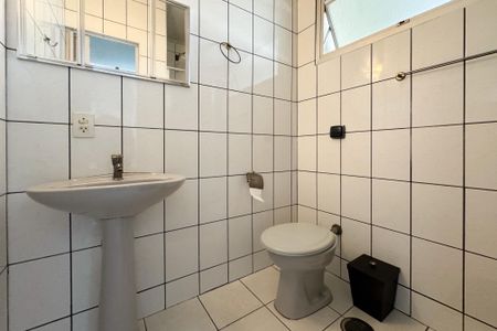 Apartamento à venda com 65m², 2 quartos e 1 vagaBanheiro Social