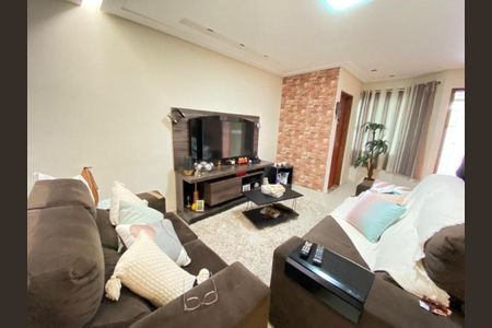 Casa à venda com 3 quartos, 134m² em Vila Santa Isabel, São Paulo