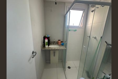 Apartamento para alugar com 60m², 2 quartos e 1 vaga Apartamento para alugar com 60m², 2 quartos e 1 vagaBanheiro da Suíte